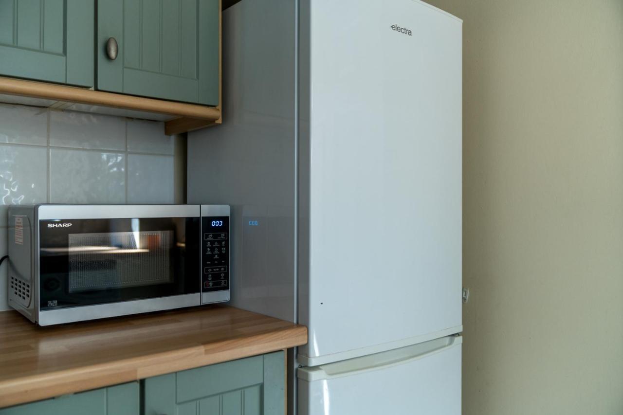 Redhill Surrey 2 Bedroom Pet Friendly Apartment By Sublime Stays Bagian luar foto